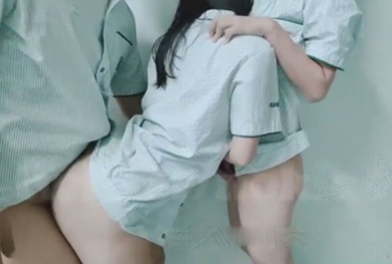 2สาวเซเว่น เล่นสวิงกิ้ง [หนังโป๊]