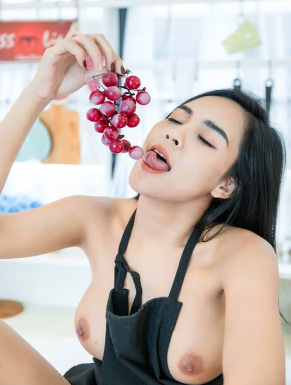 น้องแนนนี่-โชว์หีในห้องครัว-2-รูปโป๊-รูปโป๊ทางบ้าน-รูปโป๊ไทย-รูปโป้-ดูรูปโป๊