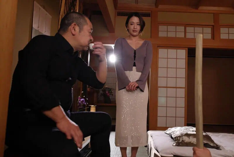 JUQ-072 Ai Mukai เมียโดนปาร์ตี้เซ็กส์ 3ต่อ1คาเต็นท์ [Jav Uncen]